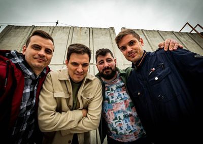 Trećim singlom ,”Bajka”, Astronauti najavljuju izlazak prvog albuma